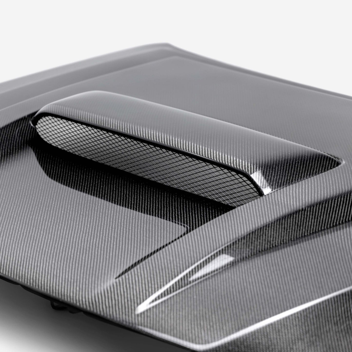 TR-Style Carbon Fiber Hood For 2022-UP Nissan Frontier